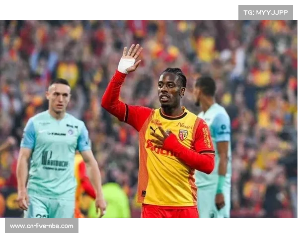 巴黎客场表现低迷近10场仅胜2场挑战形势严峻